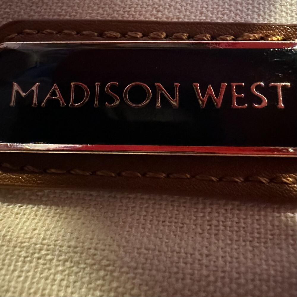 Madison West - Picture 7 of 8